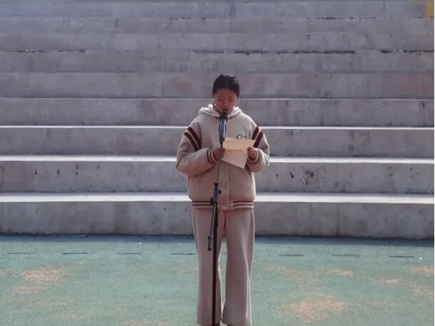 春暖扬帆启新程 雷锋精神润心田 我校举行“学雷锋志愿服务月”启动仪式暨德育训导大会